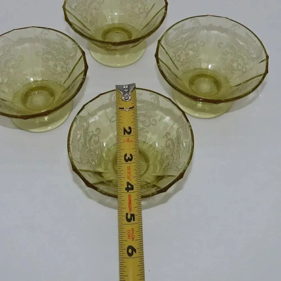 Vintage Federal Glass Madrid Yellow Amber Sherbert Dessert Bowls Set of 4 - Picture 3 of 6